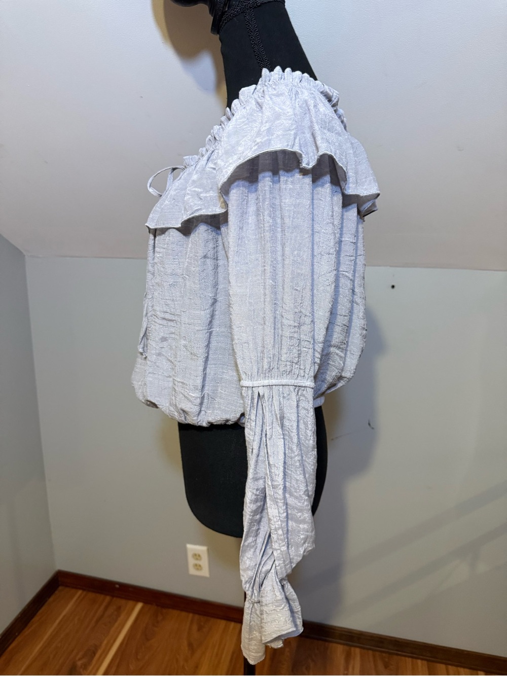 Highlight Off-Shoulder Ruffled Long Sleeve Top - Picture 2 of 9
